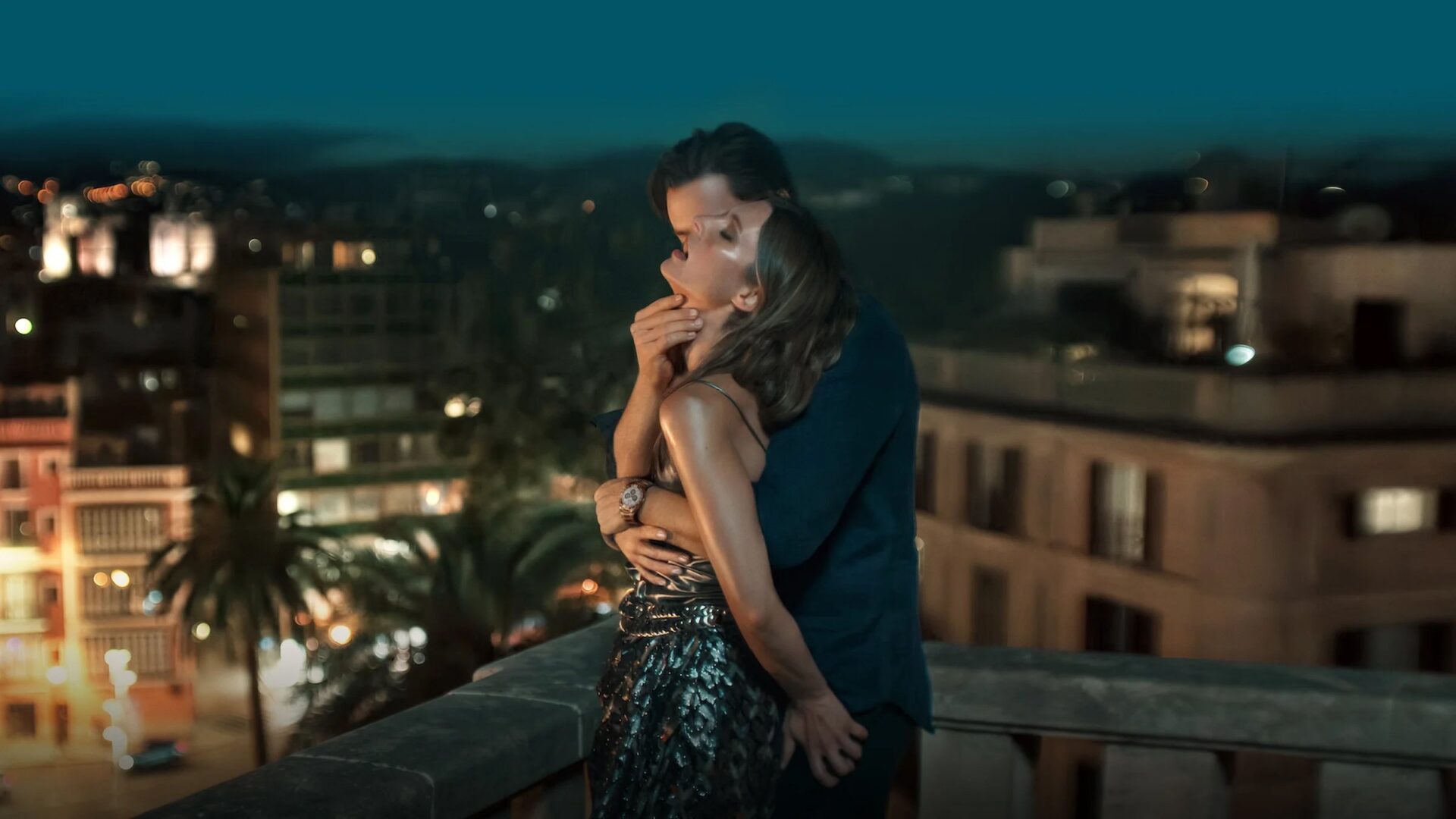 video-section-banner-image